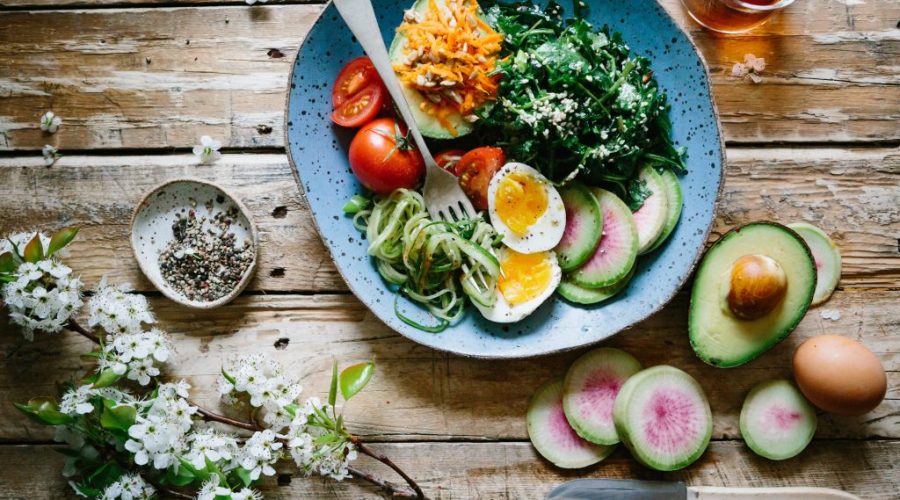 10 kroków w kształtowaniu zdrowych nawyków żywieniowych całej rodziny